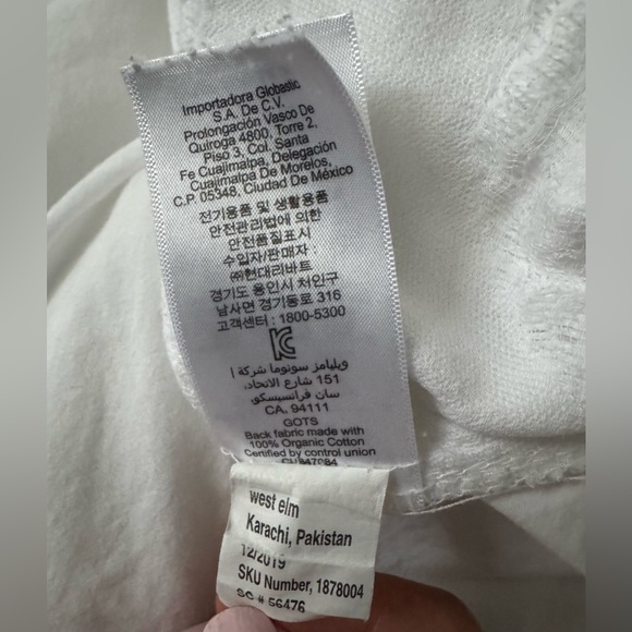 West Elm White full/queen duvet and matching shams - Picture 4 of 8